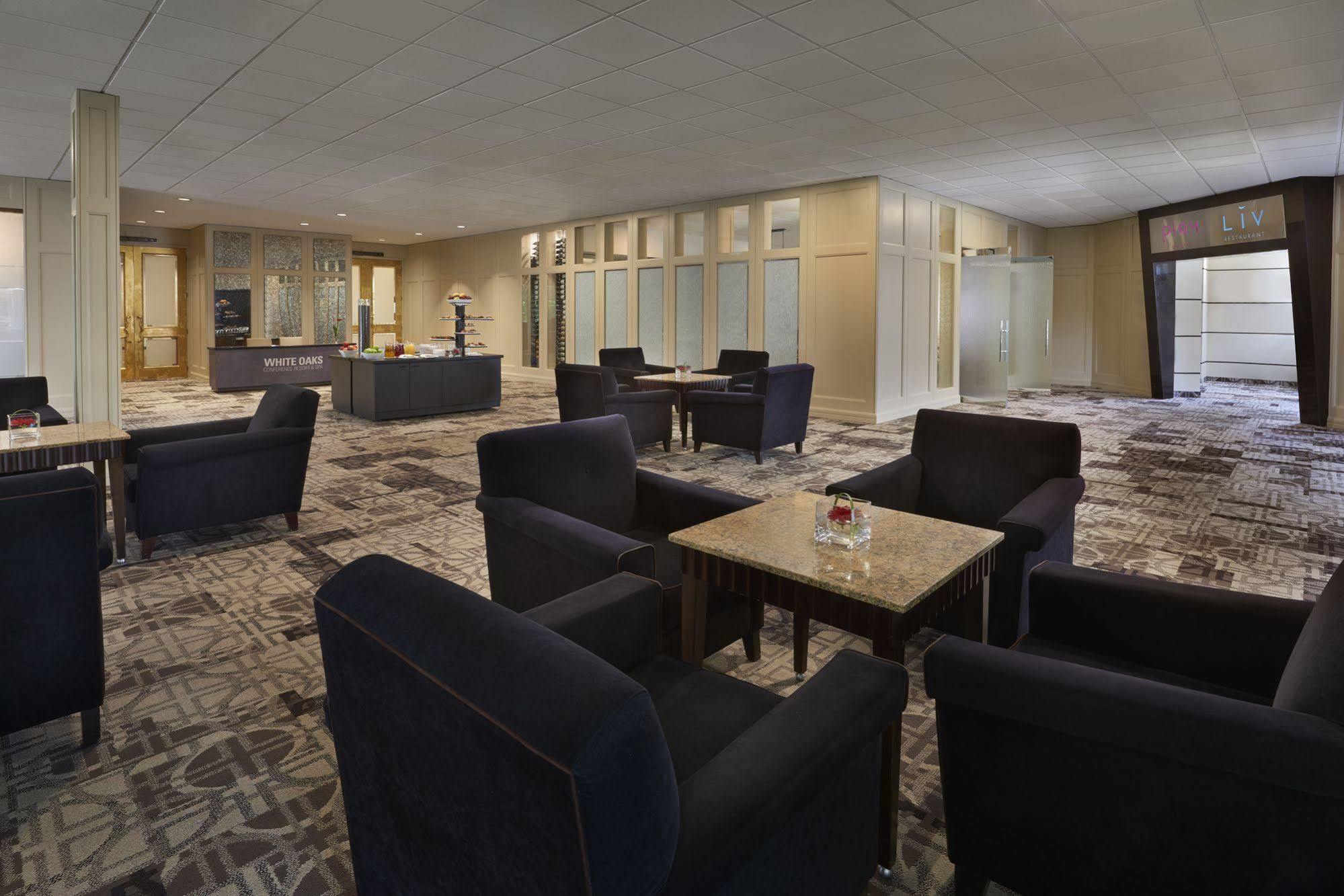 White Oaks Conference & Resort Spa Ниагара-он-те-Лейк Экстерьер фото The Westin Club Lounge at Ottawa International Airport